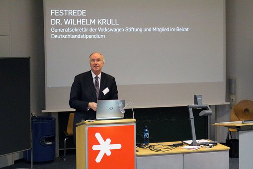 Dr. Wilhelm Krull, stellvertretender Beiratsvorsitzender des Deutschlandstipendiums und Generalsekretär der Volkswagen Stiftung
