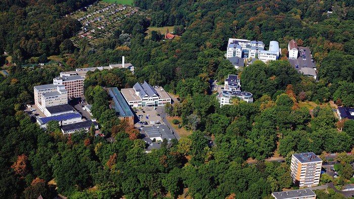 Luftaufnahme des Campus Unter den Eichen in Wiesbaden