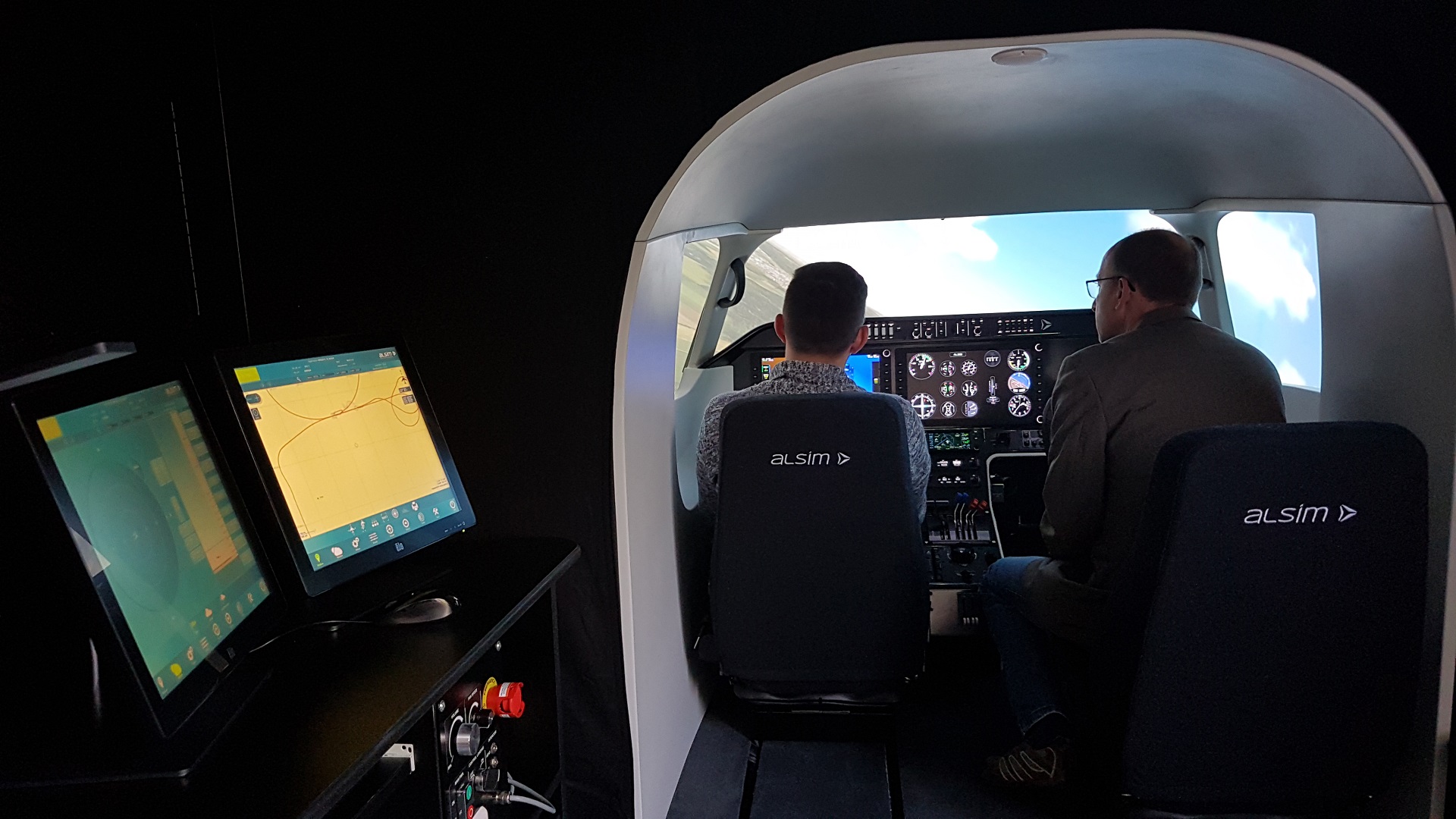 Übungsflug im Cessna-Simulator