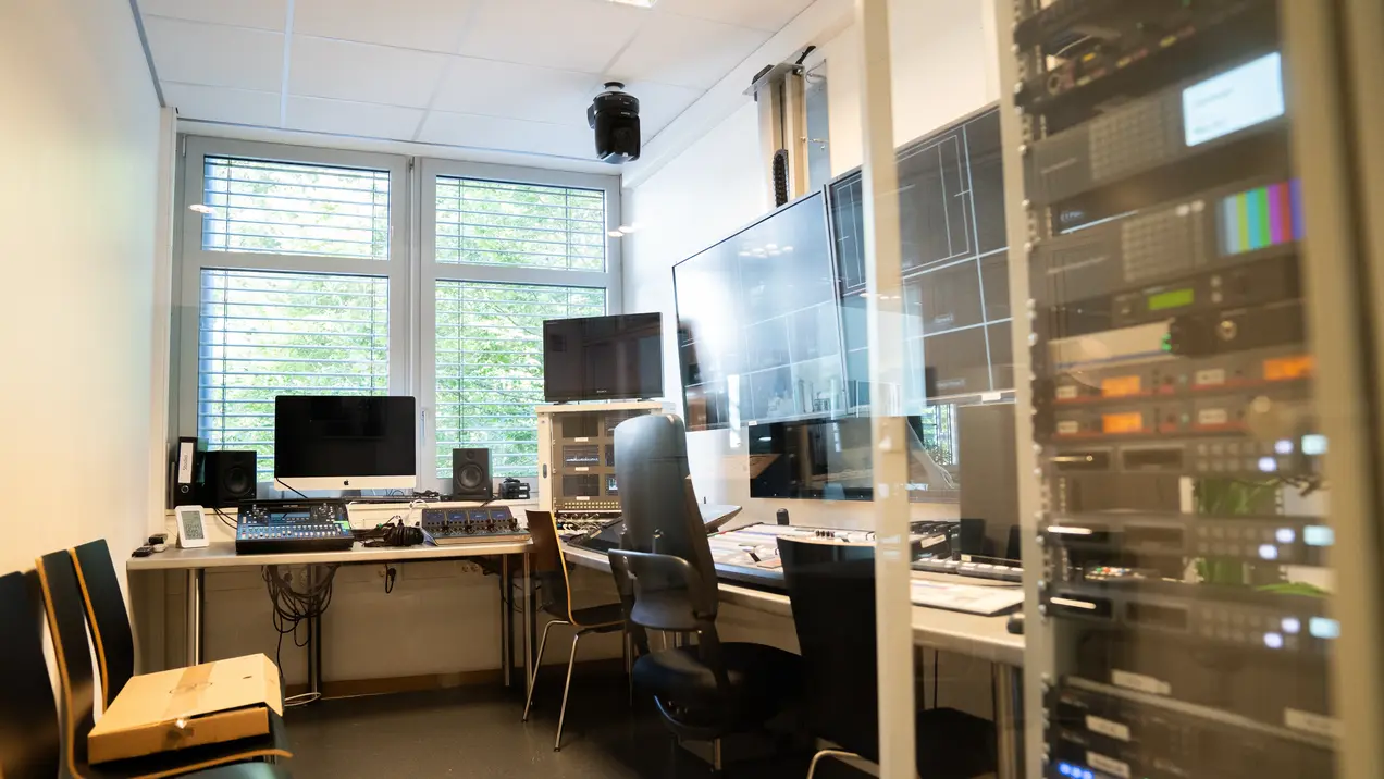 Bildregie im Studio Gebäude C-Süd