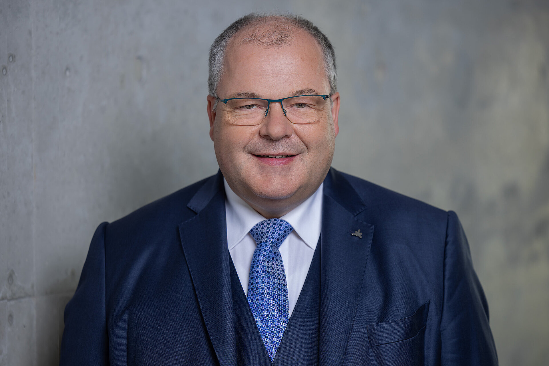 Porträtfoto von Prof. Dr. Andreas Brensing, Vizepräsident der Hochschule RheinMain