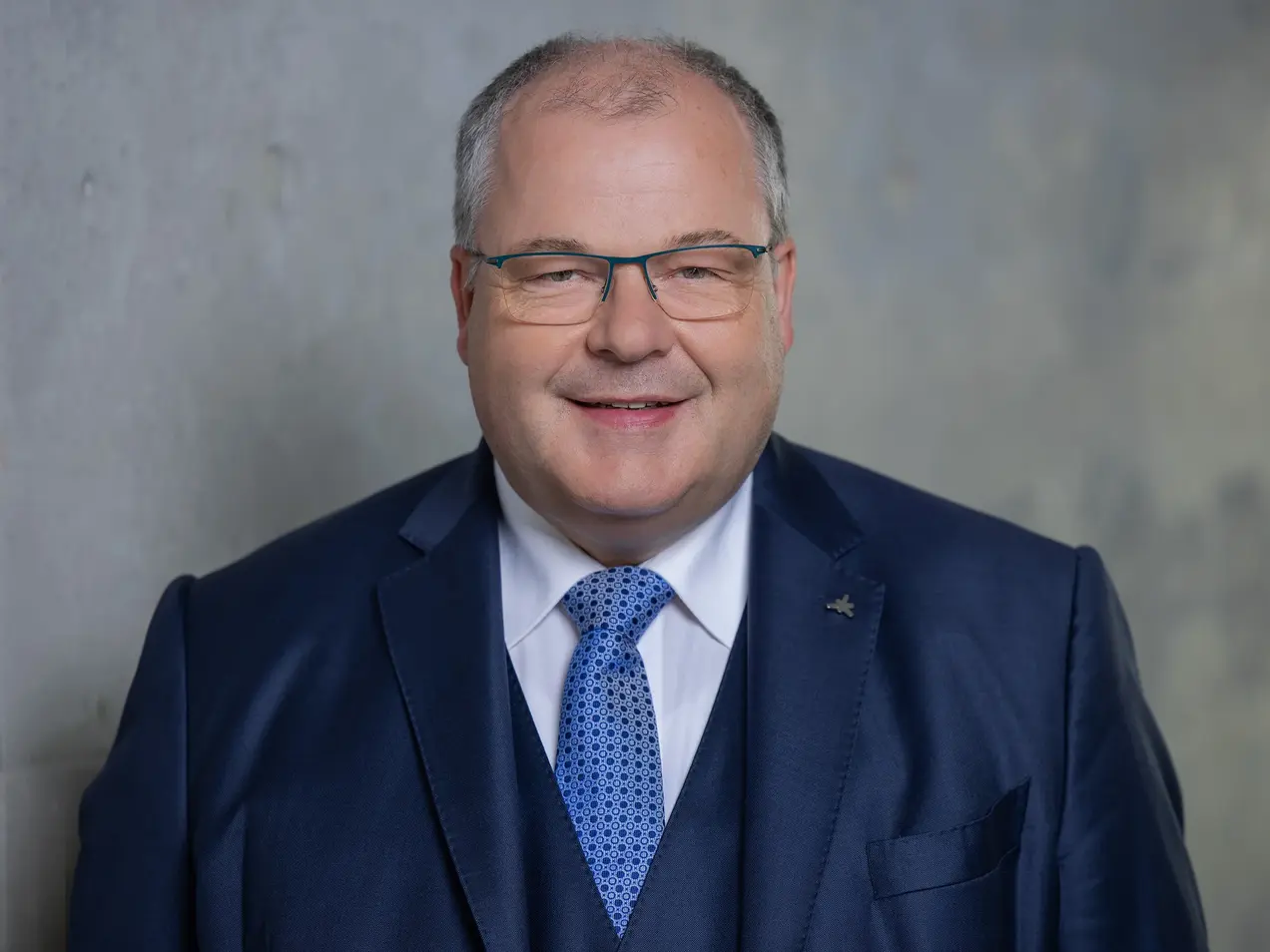 Porträtfoto von Prof. Dr. Andreas Brensing, Vizepräsident der Hochschule RheinMain