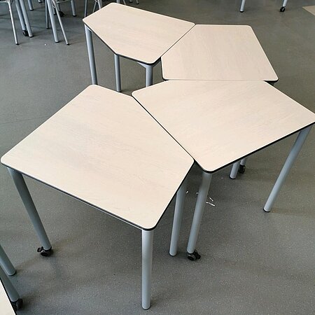 Learning Spaces Rüsselsheim Mehr Flexibiltät in Gruppenarbeiten: Neue Tischkonzepte