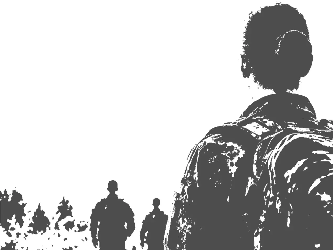 Drei Soldaten gehen in einer überwiegend monochromen Umgebung. Der Fokus liegt auf einer Person im Vordergrund, die einen Rucksack trägt und den anderen folgt. Die Silhouetten der Soldaten sind im Hintergrund undeutlich erkennbar.