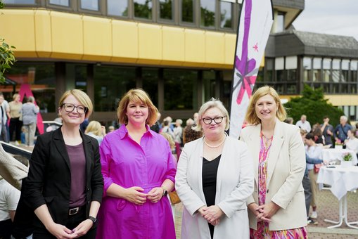 Dr. Patricia Becher, Prof. Dr. Kathrin Witek, Prof. Dr. Eva Waller, Daniela Leß (v.l.n.r.)