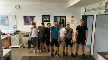 Gruppenfoto von Drohne aufgenommen