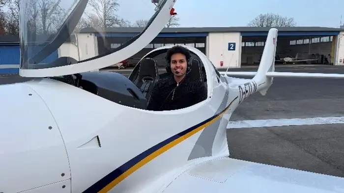 David Tombos hat die Theorieprüfung für die Privatpilotenlizenz bestanden
