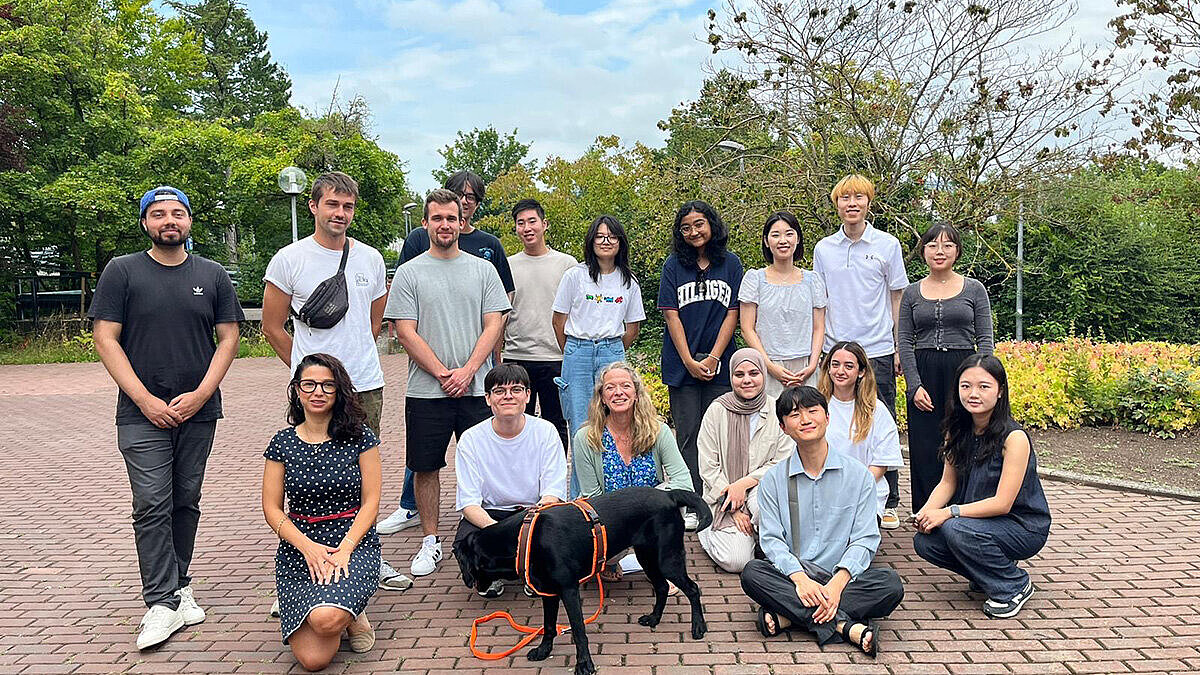 Gruppenfoto der Teilnehmenden an der Summer School Future Leaders