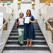 Nanthiny Rajamannan und Jill Carna (re.)