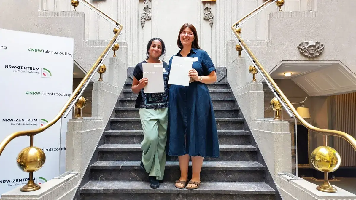 Nanthiny Rajamannan und Jill Carna (re.)