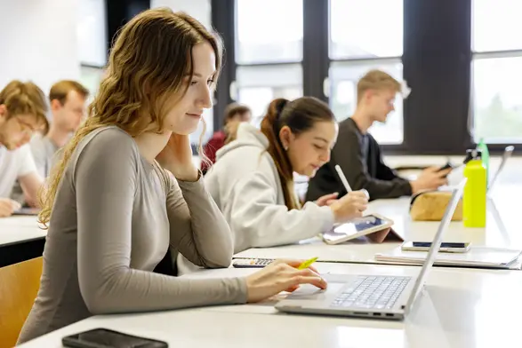 Studentin Hochschule RheinMain