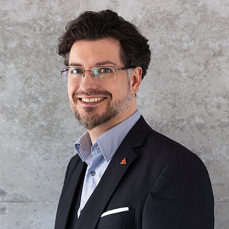 Prof. Dr. Christian Schachtner Porträtfoto von Prof. Dr. Christian Schachtner, Vizepräsident der Hochschule RheinMain
