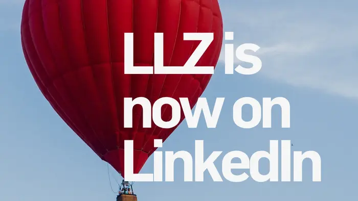 Ein roter Heißluftballon schwebt am Himmel. Darunter steht in großer Schrift: "LLZ ist jetzt auf LinkedIn."