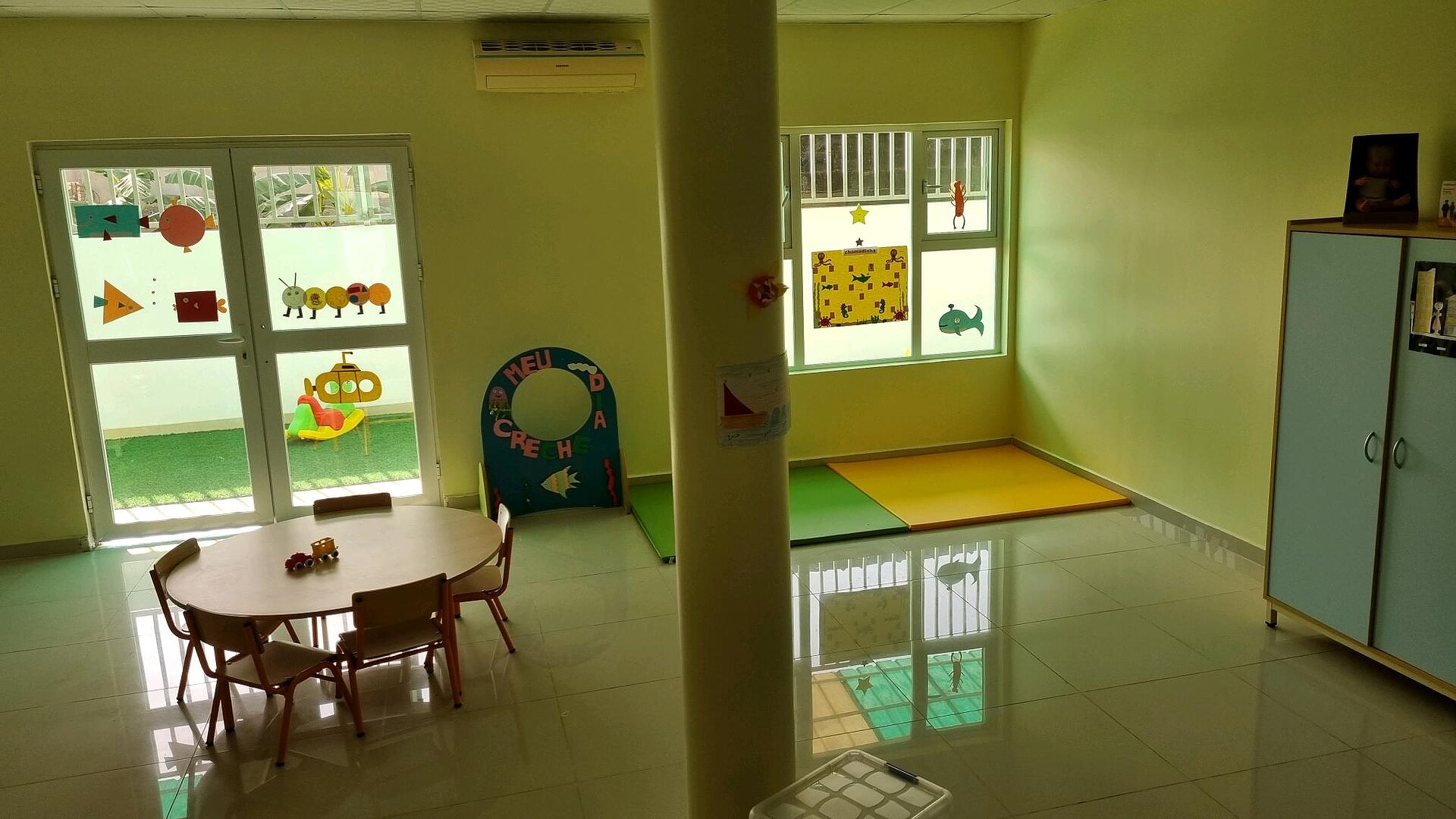 Room in a practice facility for the day care of children in Angola