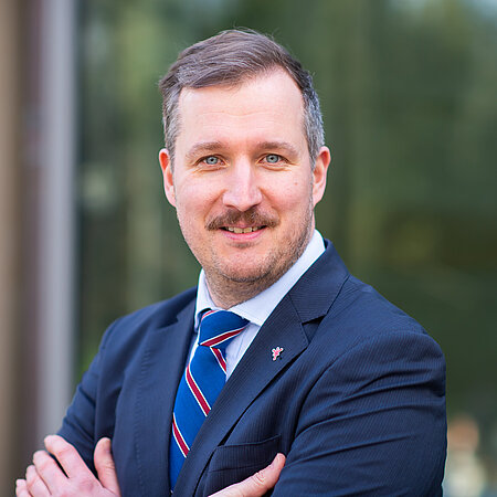 Prof. Dr. Till Dannewald, Dekan des Fachbereichs Wiesbaden Business School