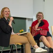 Dr. Jasmin Fitzpatrick im Gespräch mit Prof. Dr. Eva Waller