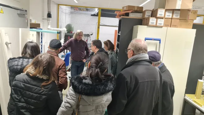 Prof. Dr. Wilfried Attenberger im Hochspannungslabor