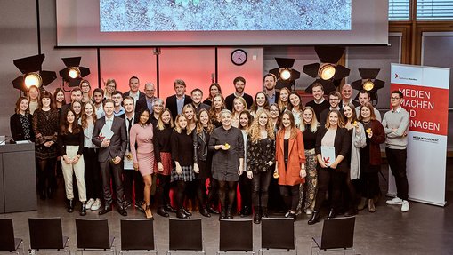 Absolventinnen und Absolventen der Studiengänge Media Management und Media & Design Management