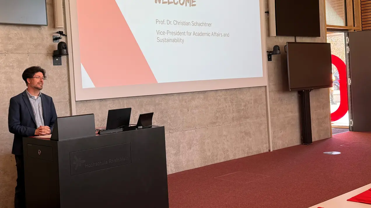 Welcome of the exchange students by the Vice-President of Hochschule RheinMain