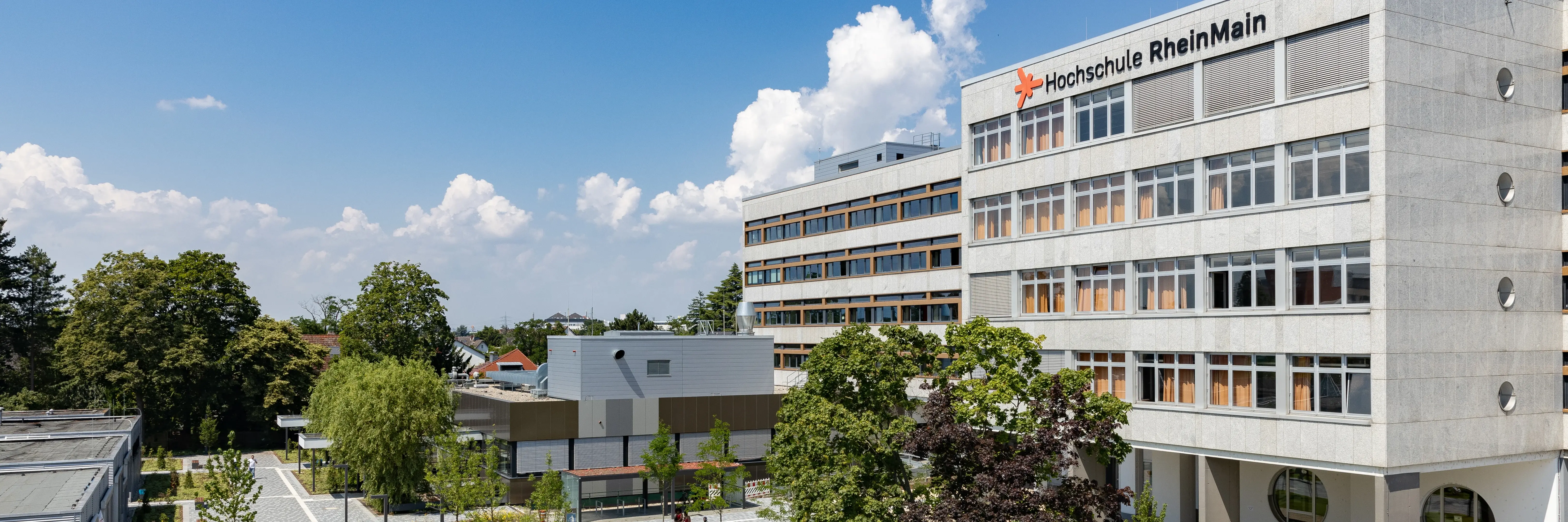 Hochschule RheinMain Außengelände Hochschule RheinMain