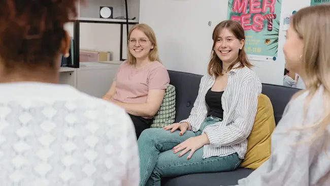 Studierende während dem Lernen