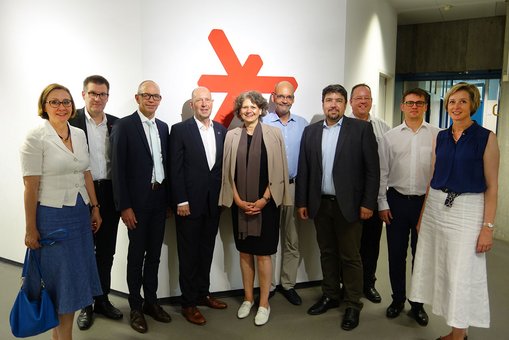 v.l.n.r.: Dr. Sabine Behrenbeck, Andreas Haberl,  Dr.-Ing. Burkhard Schmidt, Dr. Peter Altvater, Prof. Dr. Ursula Walkenhorst, Jörg E. Feuchthofen, Thomas Winhold, Dr. Udo Ahlheim, Boris Wink, Christine Lutz.