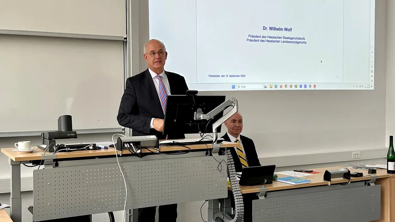 Dr. Wilhelm Wolf, Präsident des Staatsgerichtshofs Hessen an der WBS