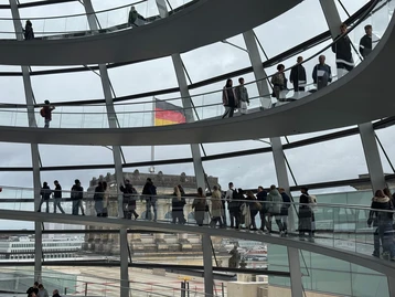 The students of the Master's program in Real Estate in the dome of the Reichstag building in Berlin.