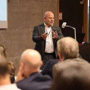 Kai Michael Beckmann, Geschäftsführer von Navigator’s First während seines Vortrags