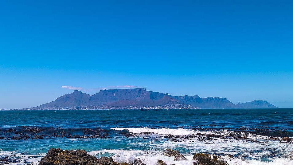Panorama von Kapstadt von Robben Island aus fotografiert