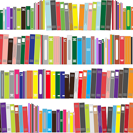 Empfehlungen buntes Bücherregal