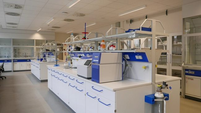 Blick ins Labor für Physikalische Chemie