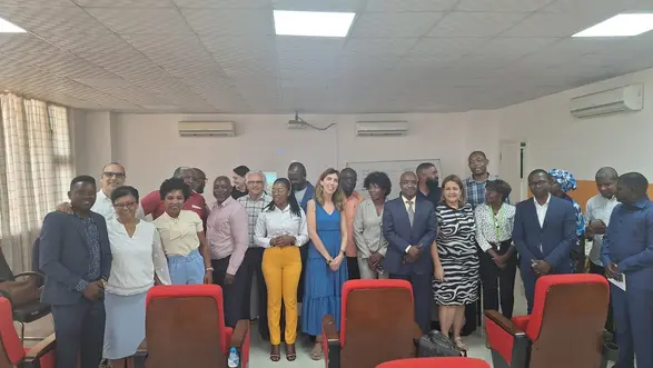 A group of professors, social workers, psychologists and project tem members conceptualizing the AngoSAP project at the Kick-Off Meeting in Luanda (March 2024)