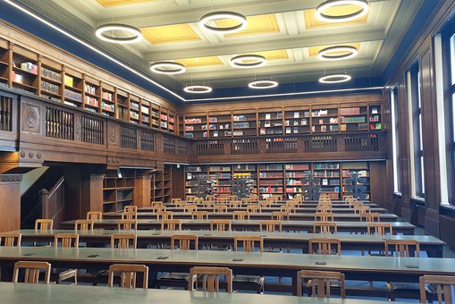 Der frisch sanierte Lesesaal der Hochschul- und Landesbibliothek RheinMain am Standort Rheinstraße. 