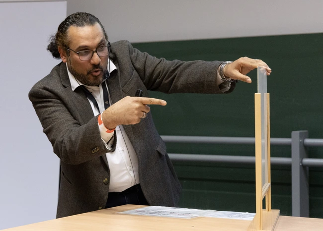 Kurzvortrag von Prof. Dr.-Ing. Mohamed El-Hadidy