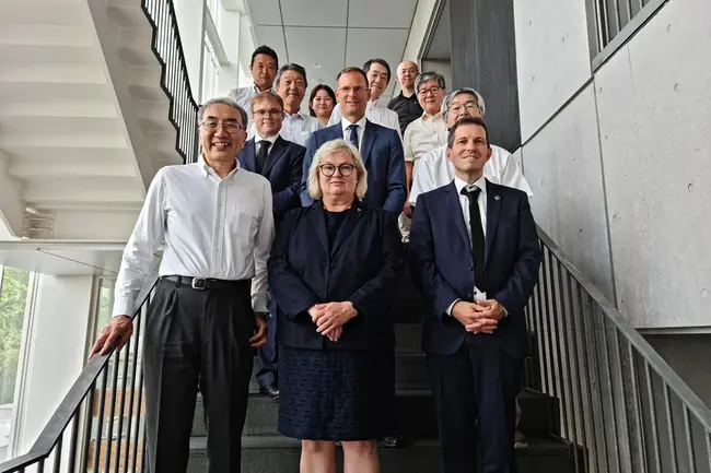 Gemeinsames Gruppenfoto der deutschen Delegation und der Delegation der  University of Tokyo