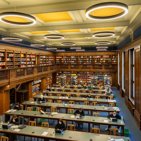Lesesaal der Bibliothek Rheinstraße