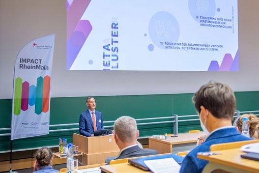 Udo Bausch, Oberbürgermeister der Stadt Rüsselsheim am Main. © Lisa Mohr | Hochschule RheinMain