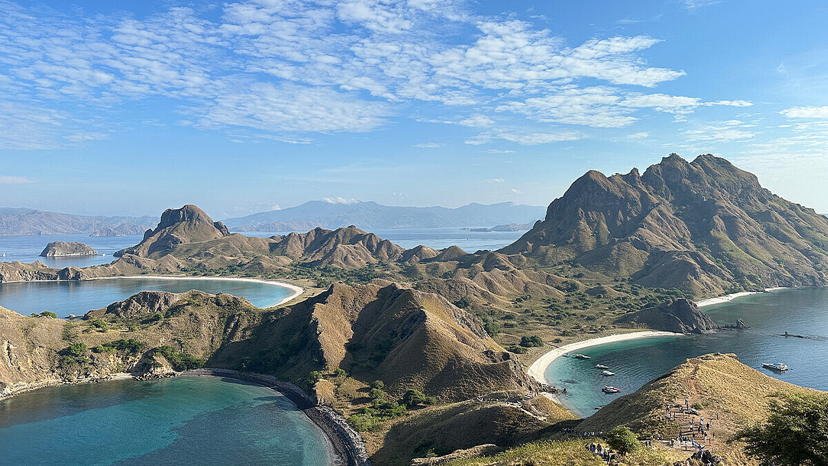 Justus Hamberger Eine bergige Landschaft am Meer