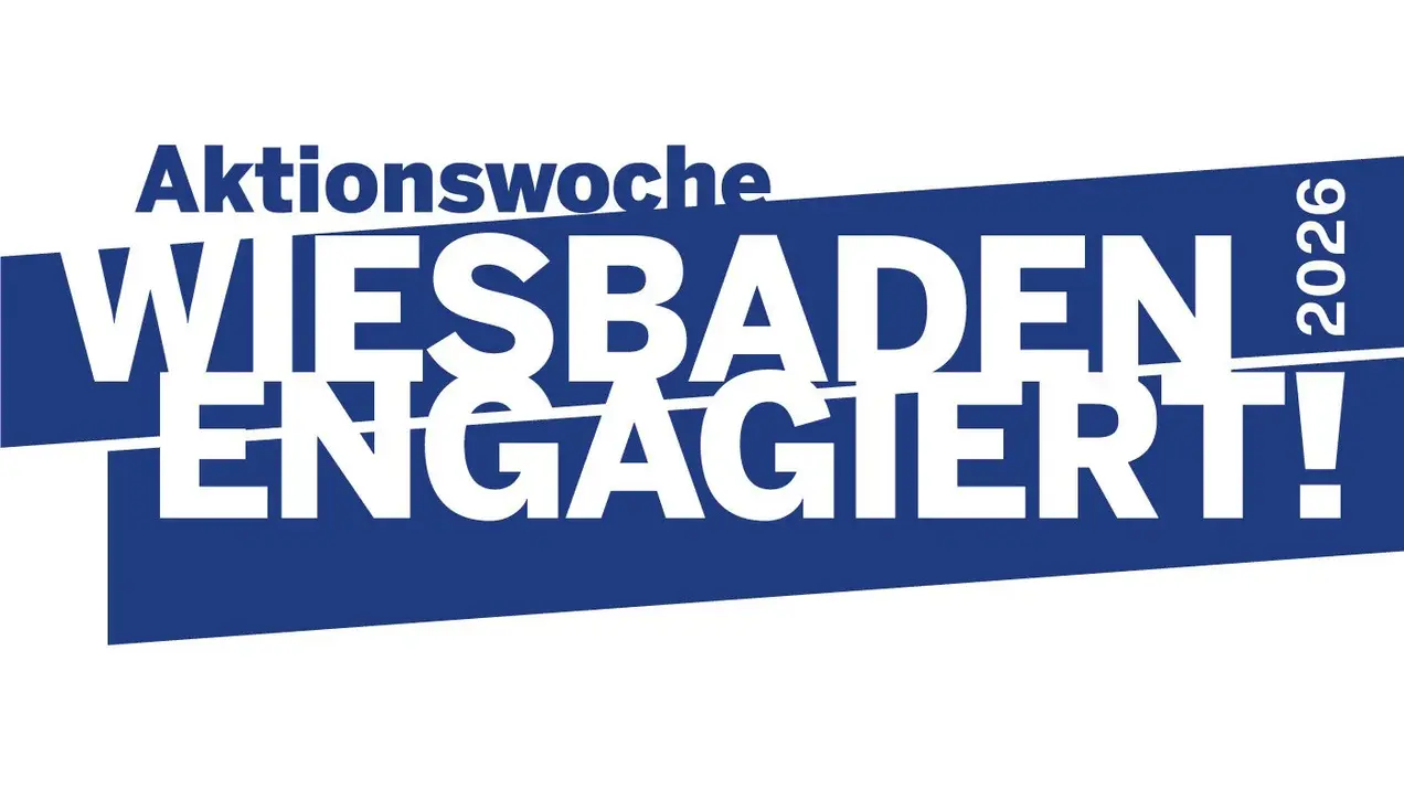 Logo zur Aktionswoche "Wiesbaden engagiert!" 2026, in blauer Schrift auf weißem Hintergrund. Der Text betont das Engagement und die Aktivitäten in Wiesbaden.