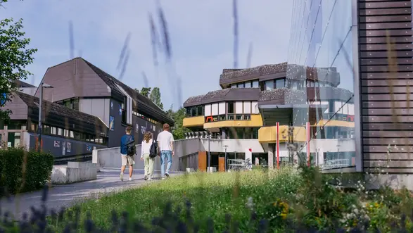 Außenansicht A-Gebäude am Campus Kurt-Schumacher-Ring