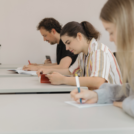 Studierende während des Lernens