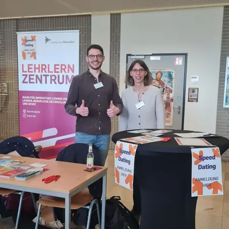 Das LehrLernZentrum der Hochschule RheinMain zeigt Präsenz am Firmentag.