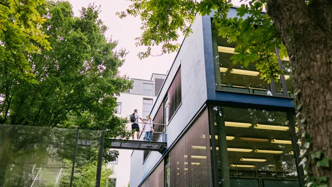 Neubau, Mensa, Bibliothek der Wiesbaden Business School