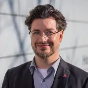 Porträtfoto von Prof. Dr. Christian Schachtner