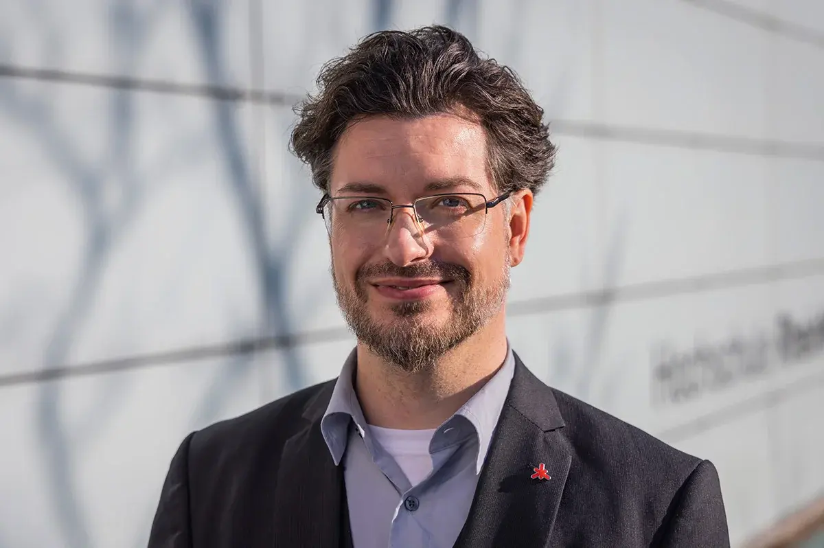 Porträtfoto von Prof. Dr. Christian Schachtner