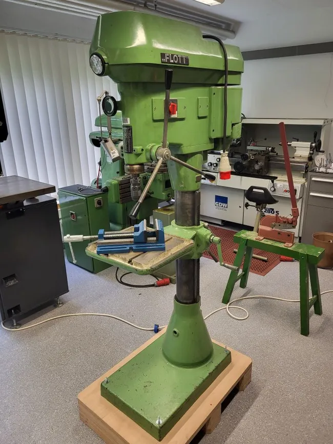 Säulenbohrmaschine