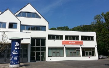 Gebäude B1 Campus Wiesbaden unter den Eichen