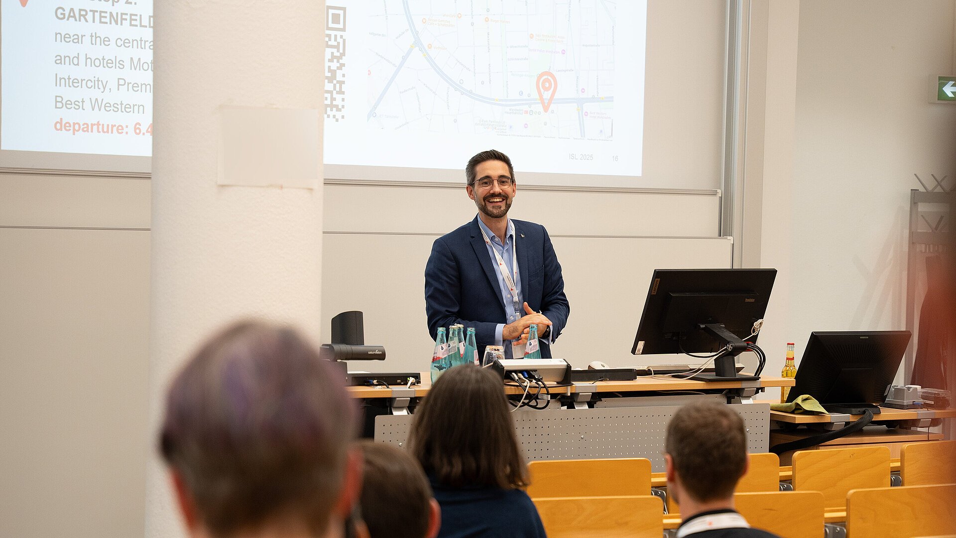 Co-Chair, Prof. Dr. Matthias Kalverkamp, beim International Symposium on Logistis (ISL) 2025 an der Wiesbaden Business School.