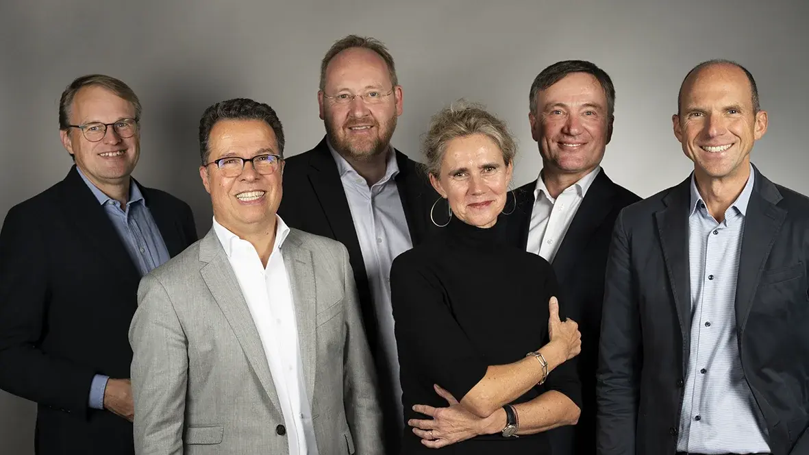 v. l. n.r. Prof. Dr. Leo Cremer, Prof. Dipl.-Ing. Horst Roman-Müller, Prof. Dr.-Ing. Martin Zeumer, Simone Dal, Prof. Dr. Bernd Wieberneit, Prof. Dr. Michael Simon